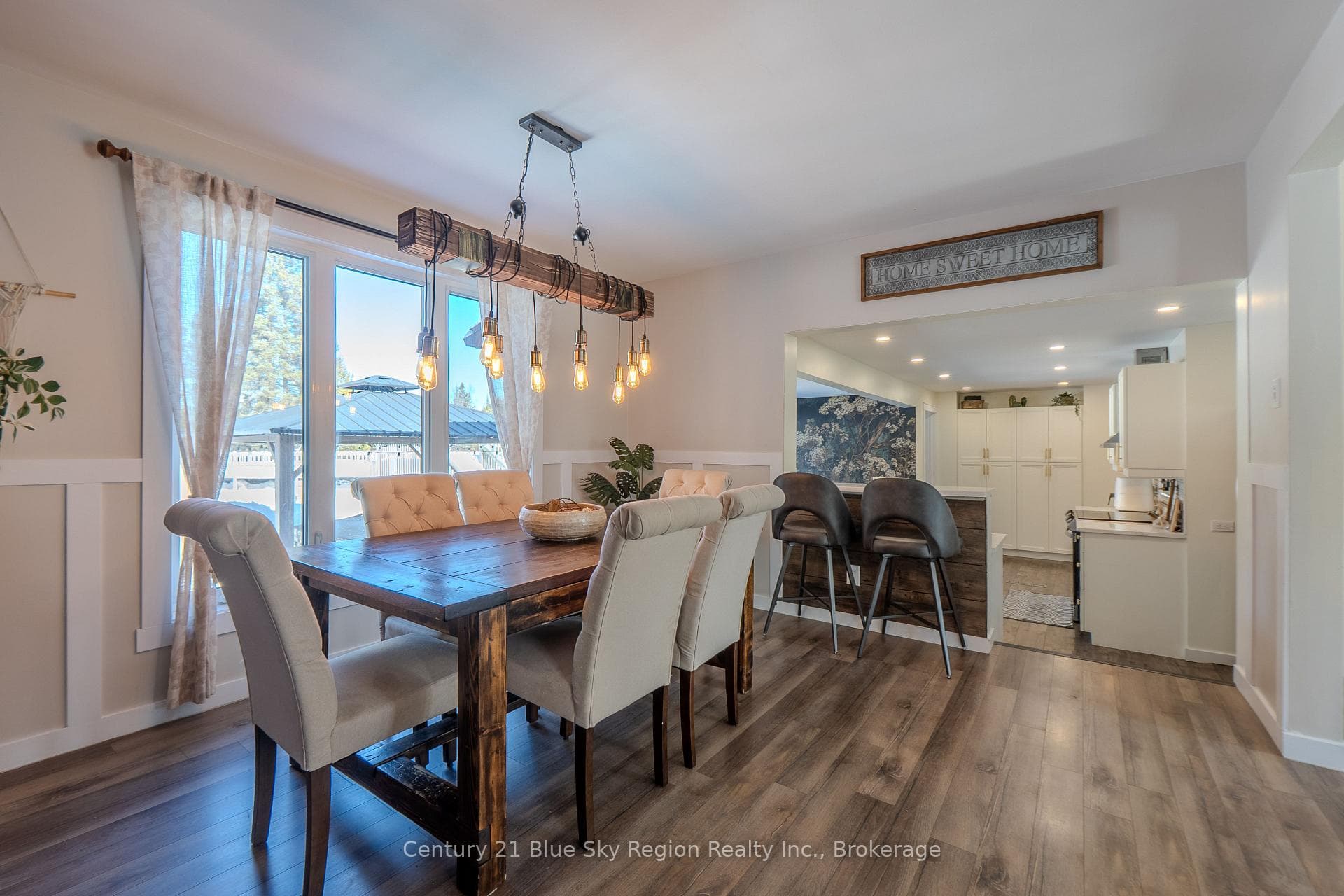 278 Tower Drive photo 9
