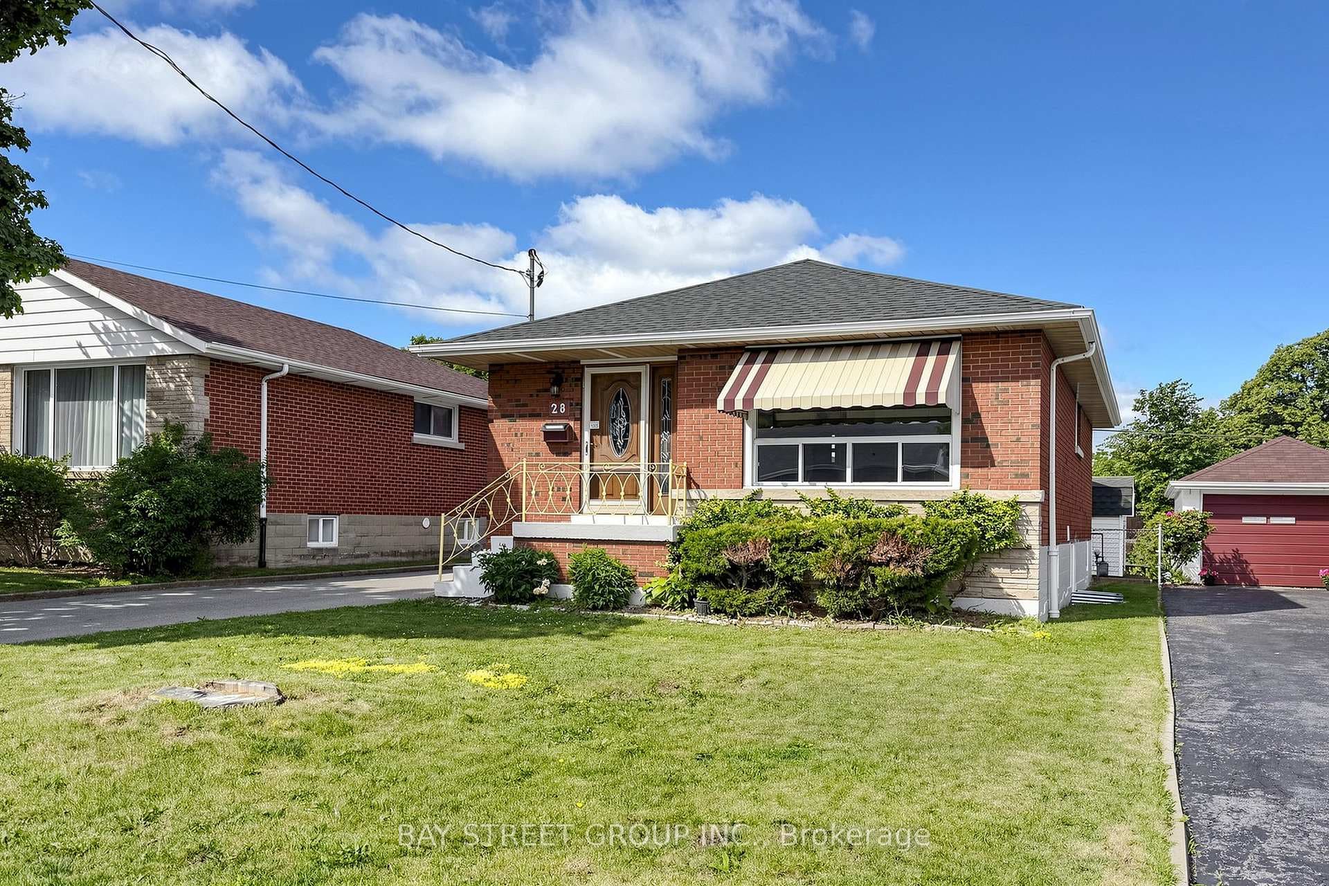 28 Warren Avenue photo 2