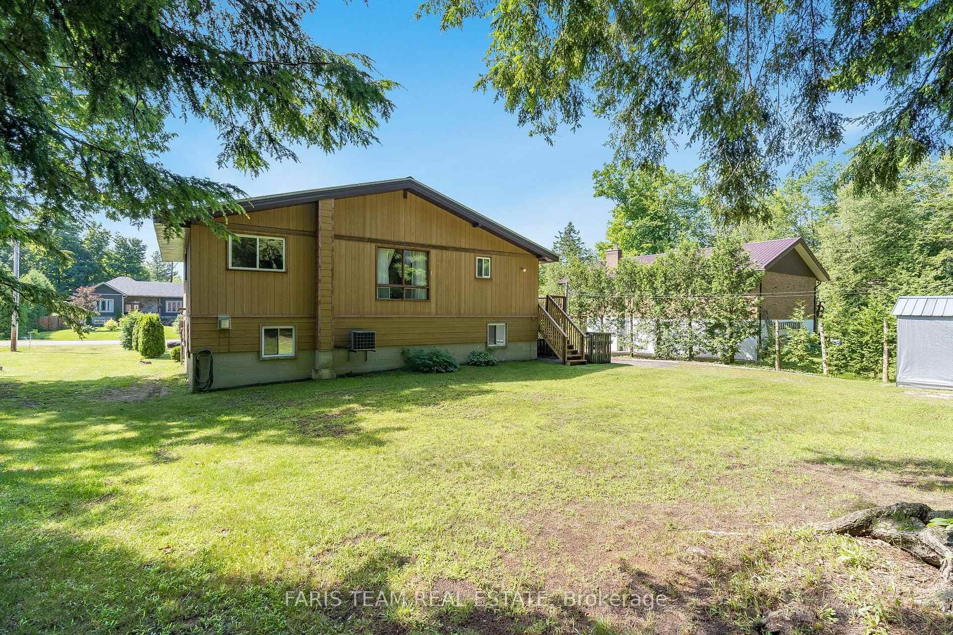 129 Moreau Parkway photo 22