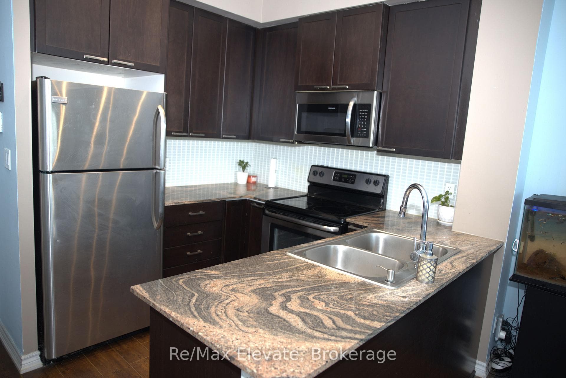 1328 Birchmount Road Unit 1907 photo 6