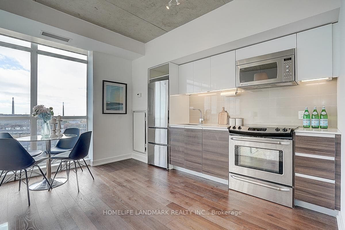 1190 Dundas Street Unit 1204 photo 9