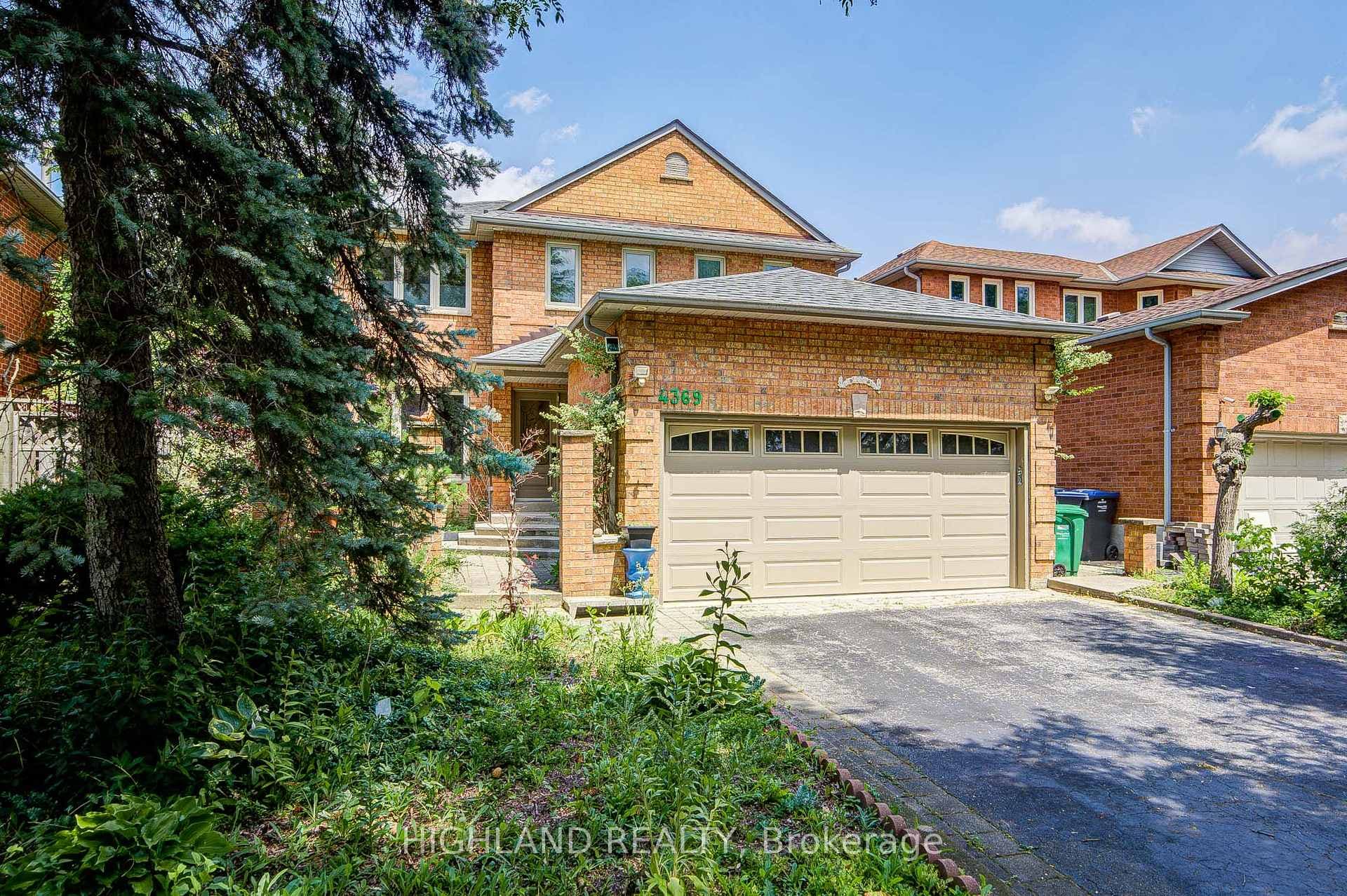 4369 Spinningdale Court photo 12