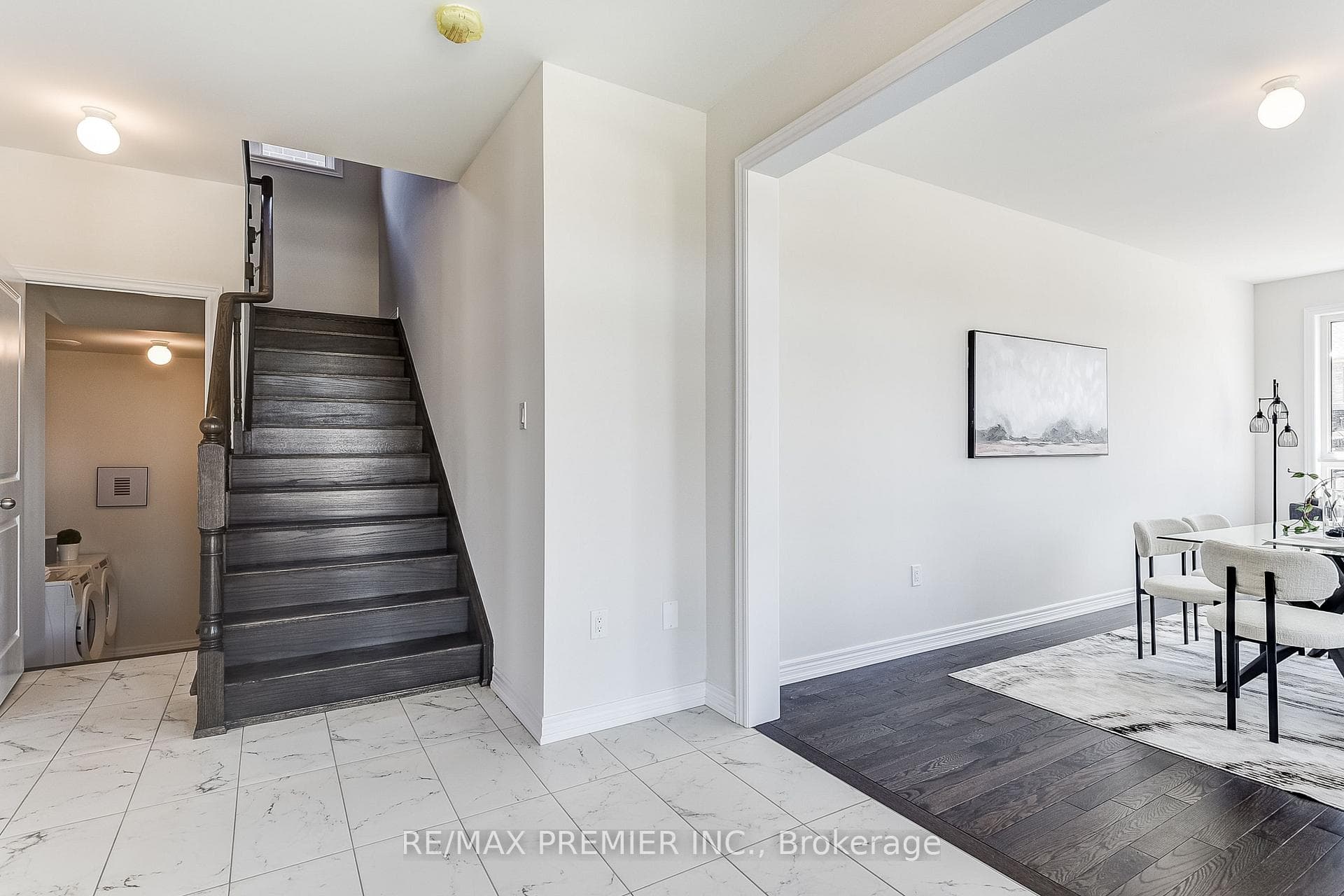 223 Yakefarm Boulevard photo 8