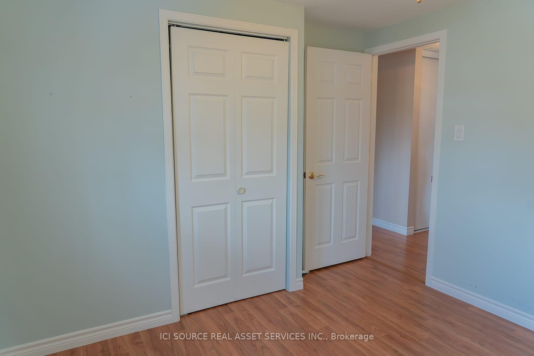 768 Vinette Crescent photo 28