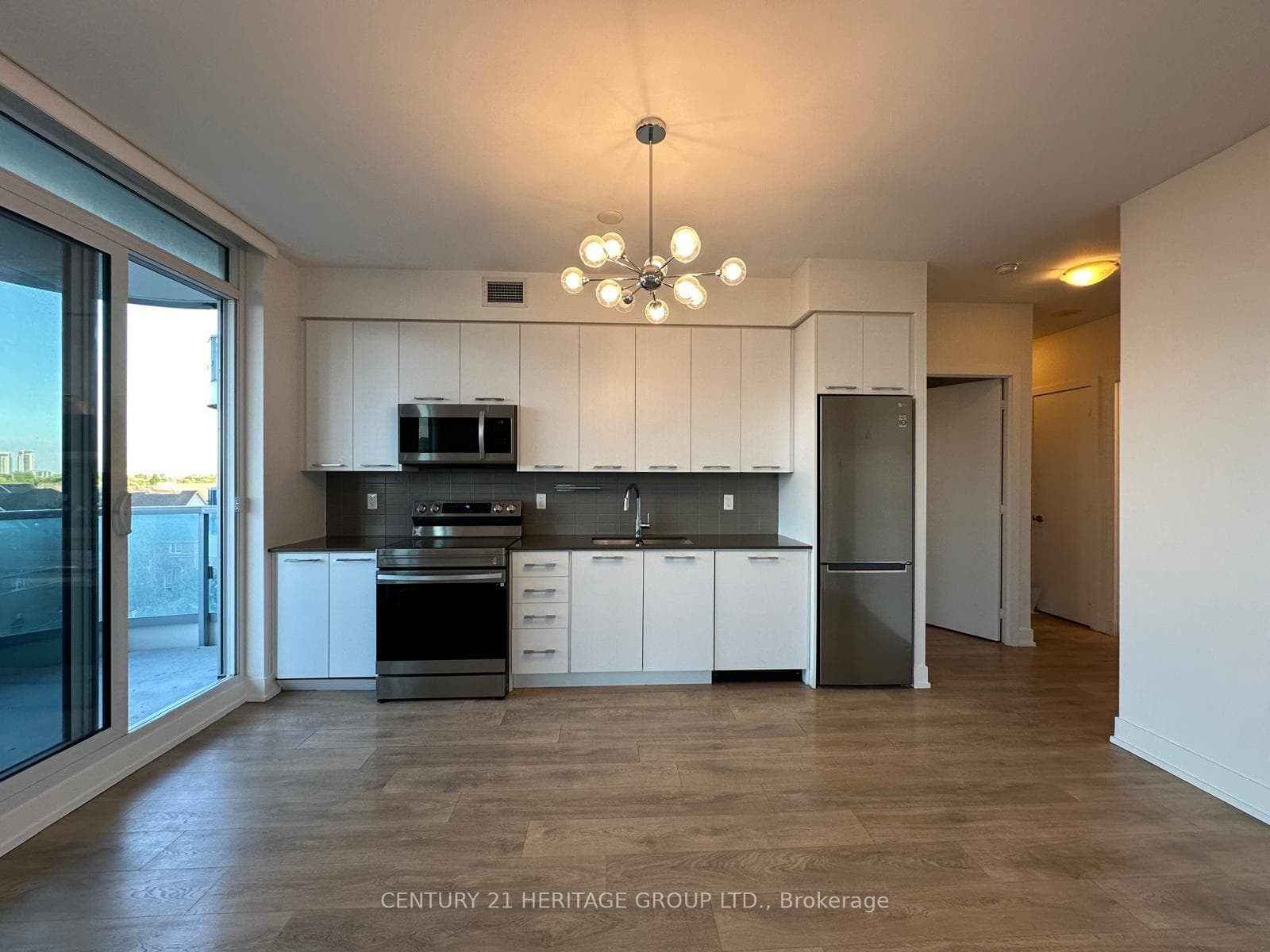 9471 Yonge Street Unit 630 photo 21