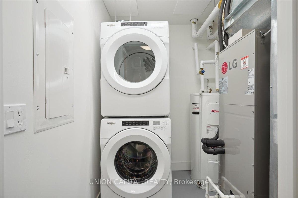 107 Roger Street Unit 207 photo 23
