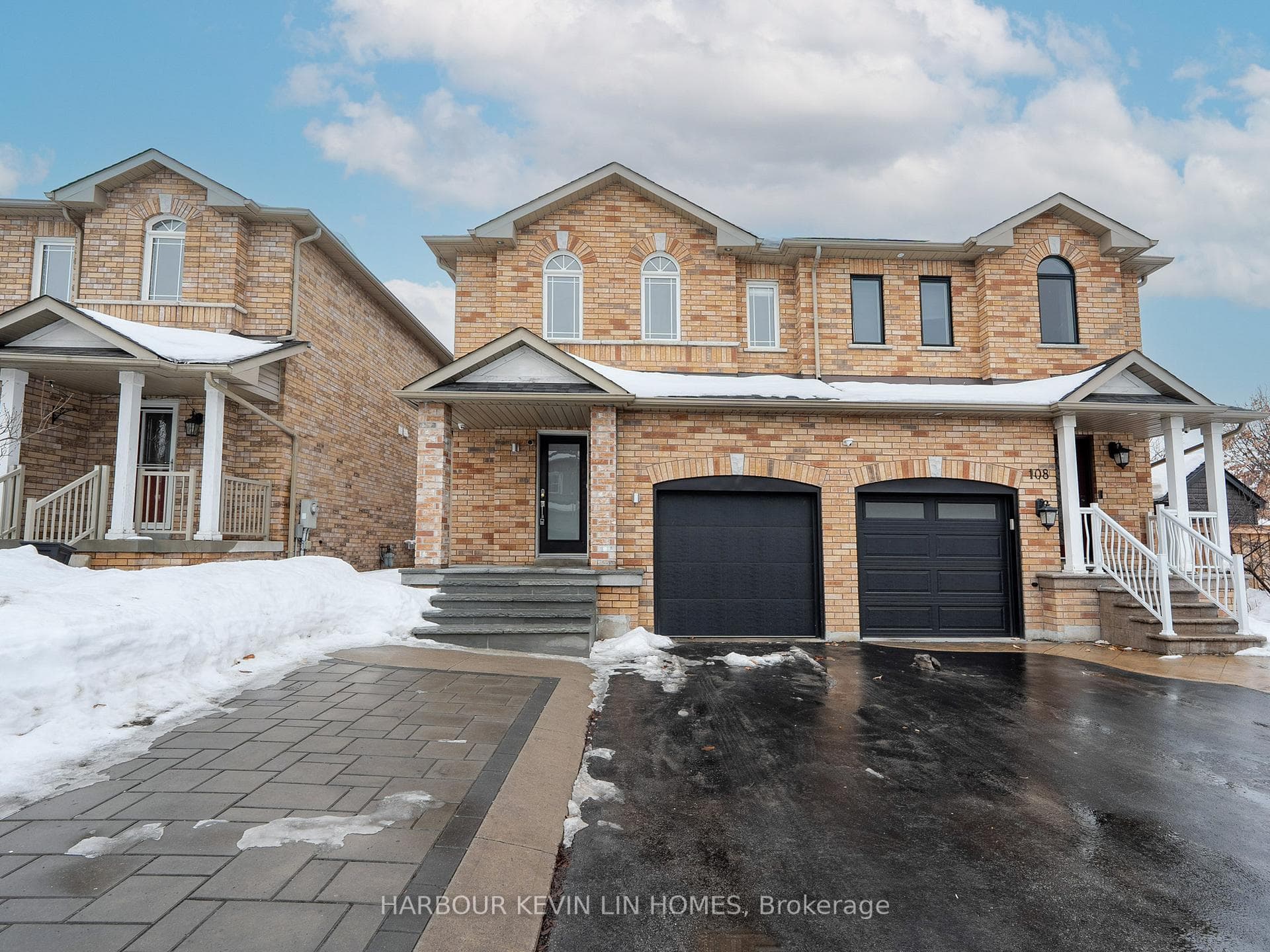 106 Blackthorn Drive photo 3