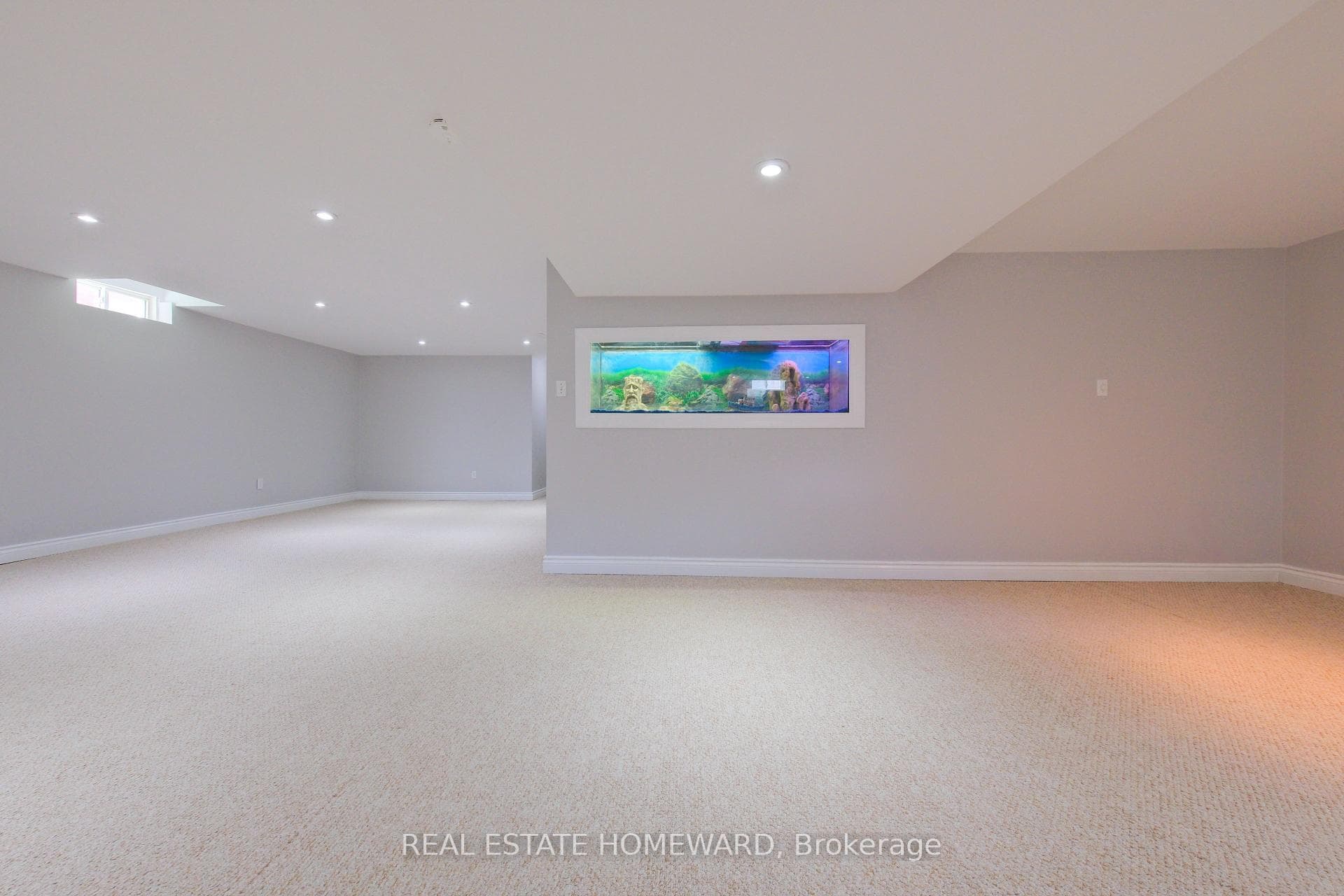 1283 Vincent Crescent photo 40