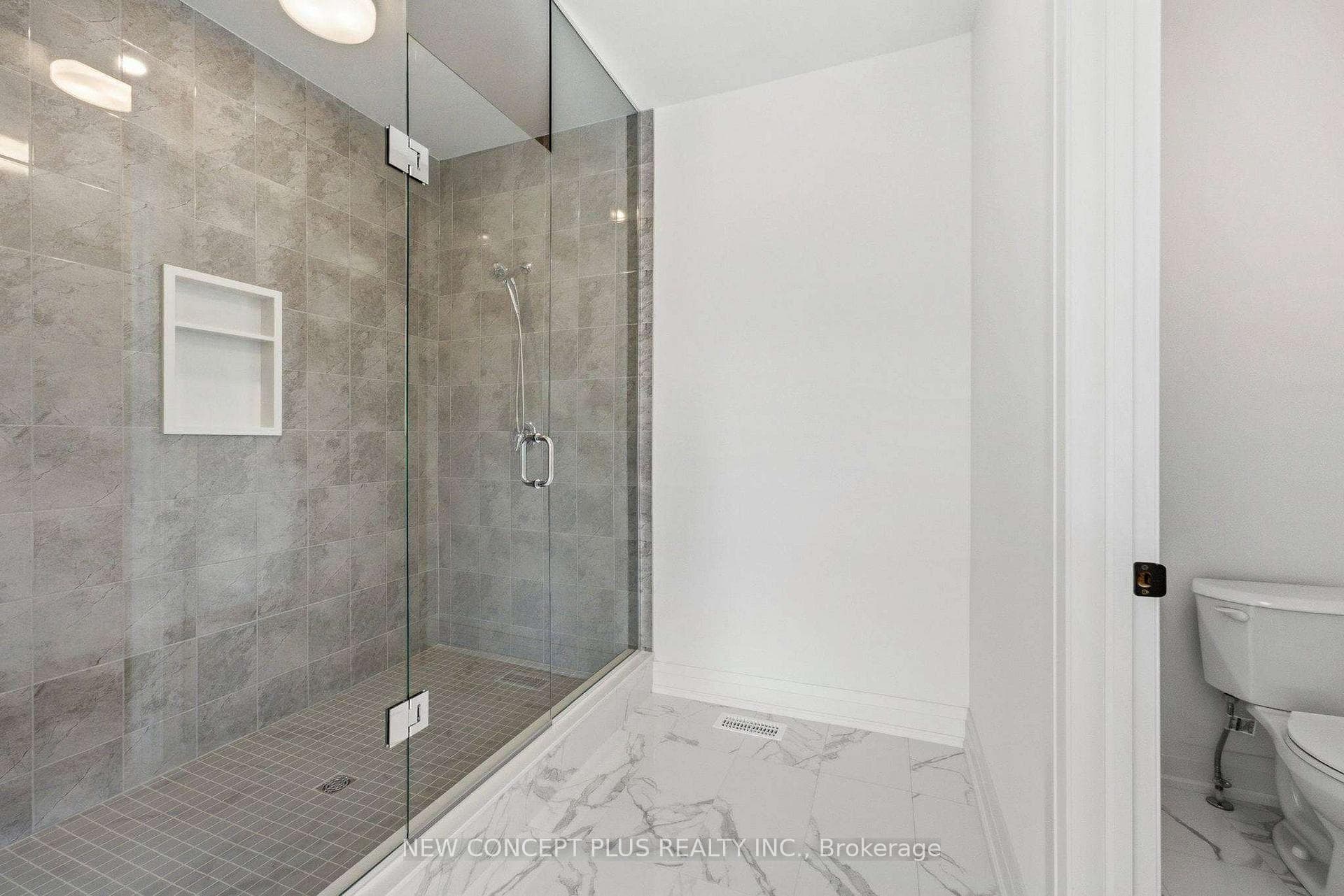 24 Twinleaf Crescent photo 14