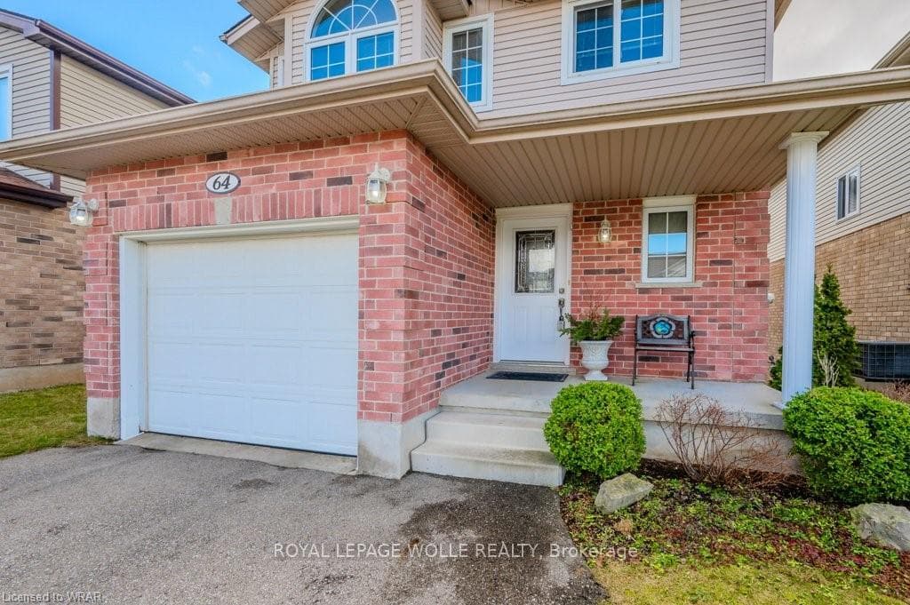 64 Everglade Crescent photo 4