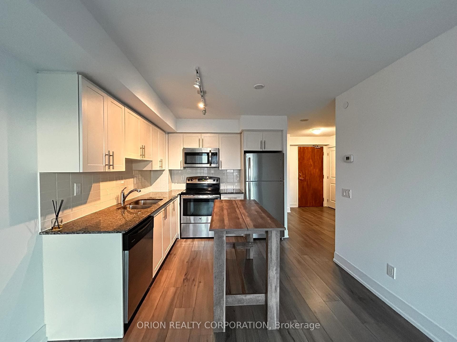 1215 Bayly Street Unit 1108 photo 3