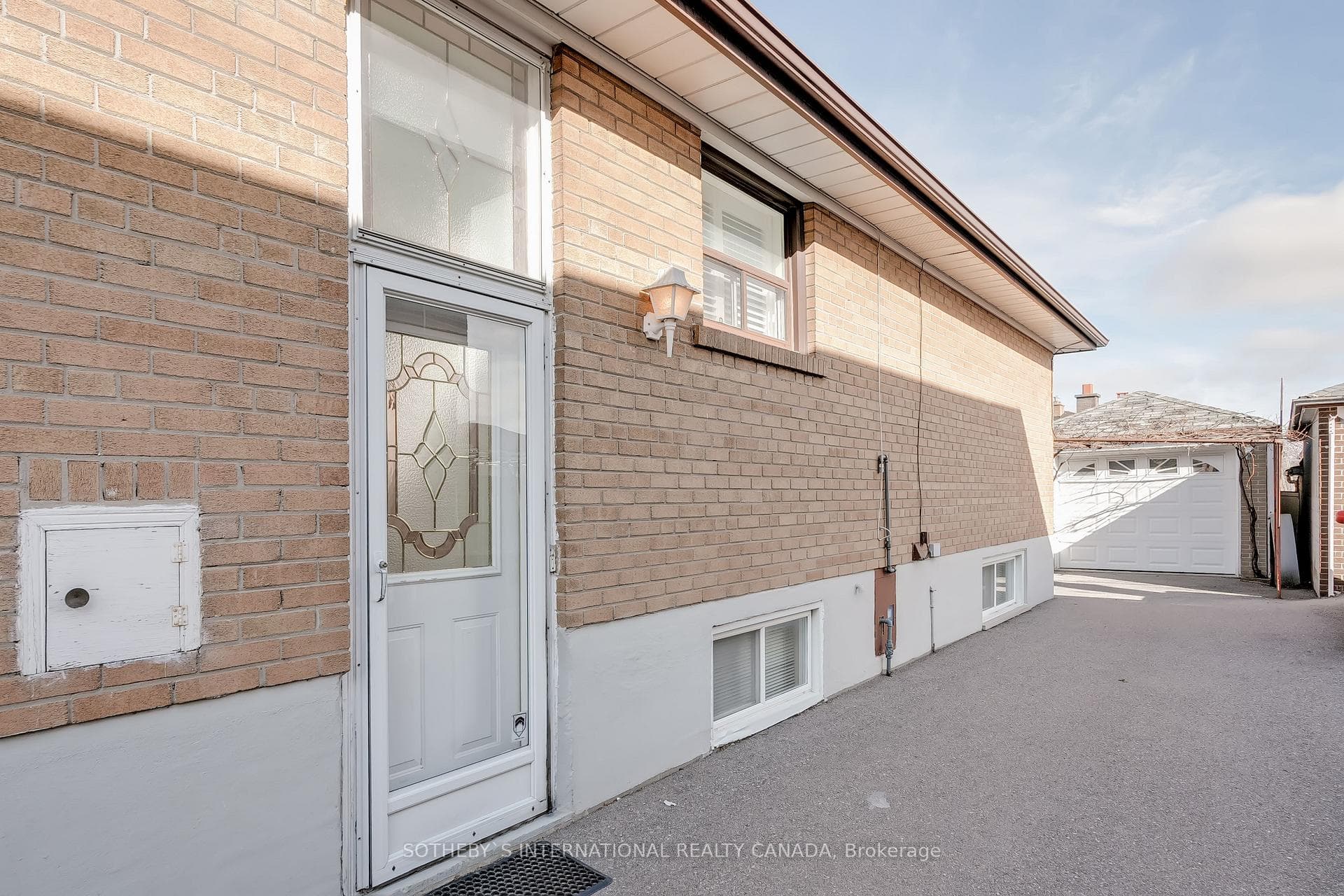 160 Spenvalley Drive photo 31