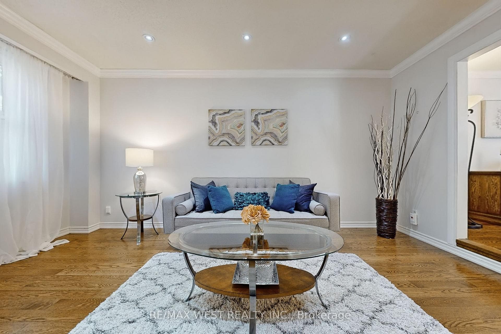 22 Dunvegan Drive photo 10