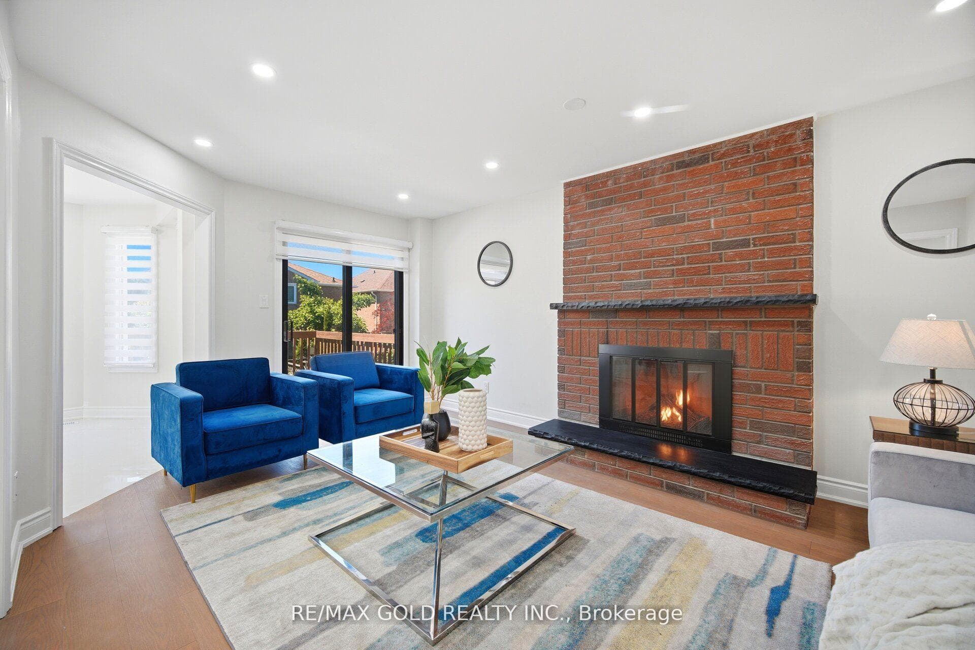 37 Lord Simcoe Drive photo 21