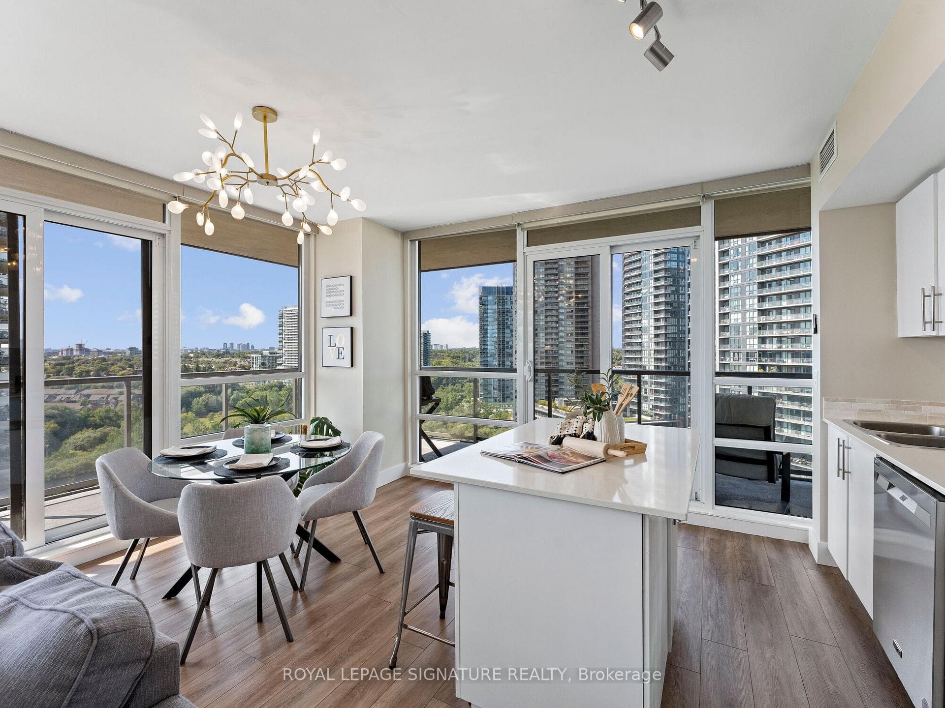 2230 Lake Shore Boulevard Unit 1704 photo 11