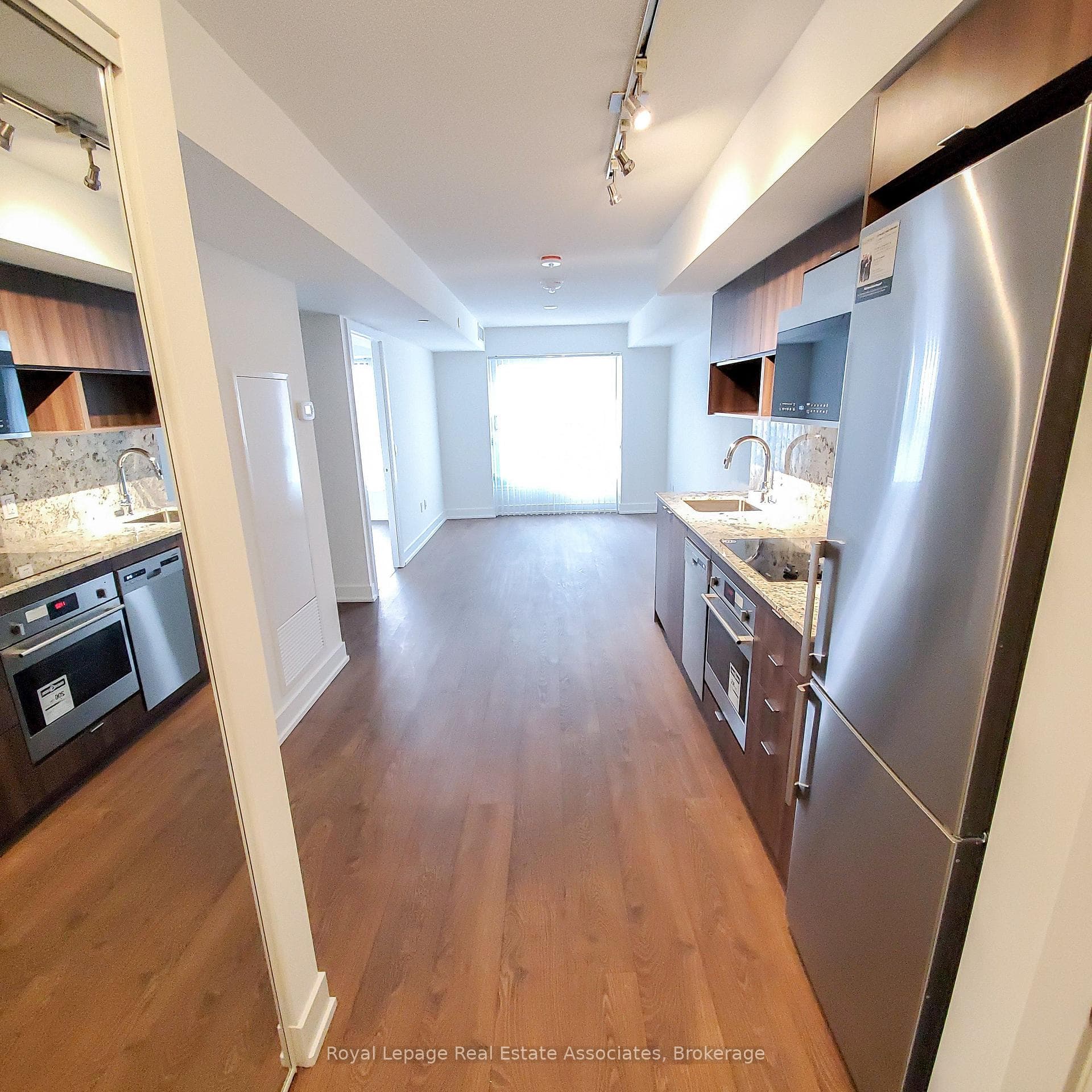 9 Mabelle Avenue Unit 1620 photo 1