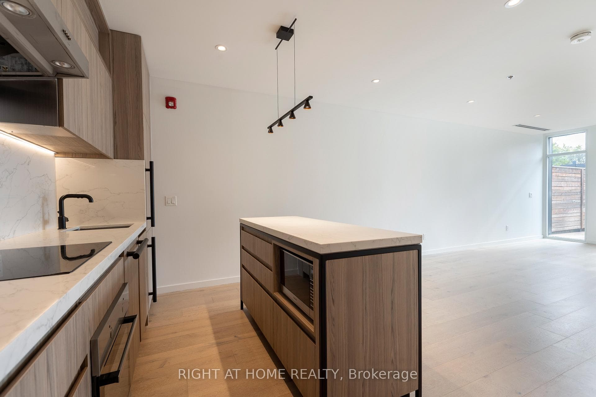 778 Queen Street Unit 206 photo 7