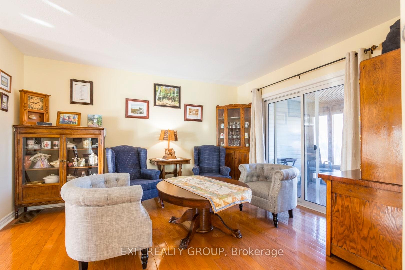 55 Elmdale Drive photo 13