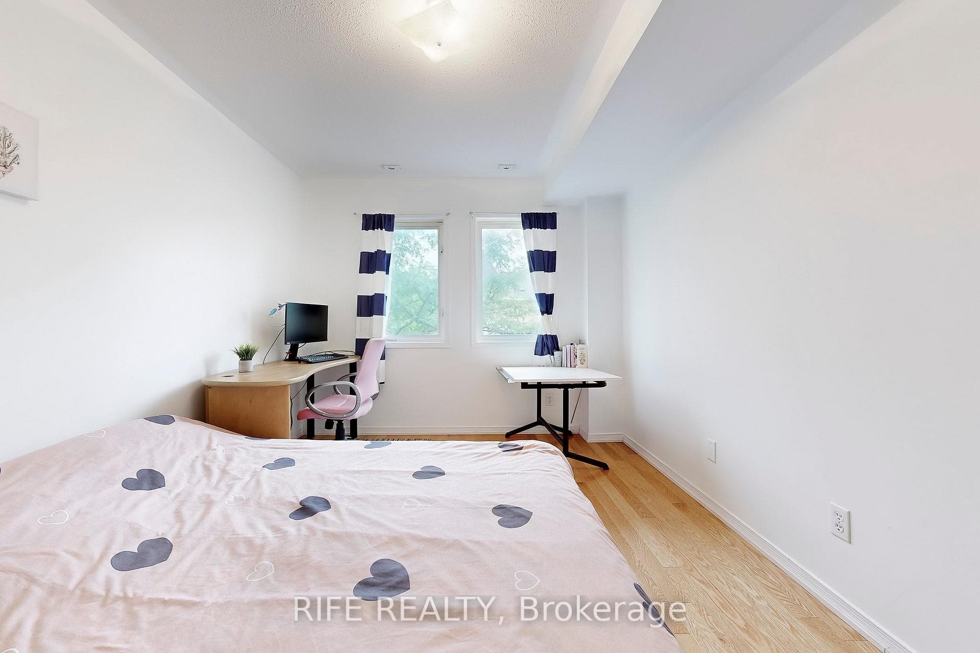 28 Rosebank Drive Unit 703 photo 23