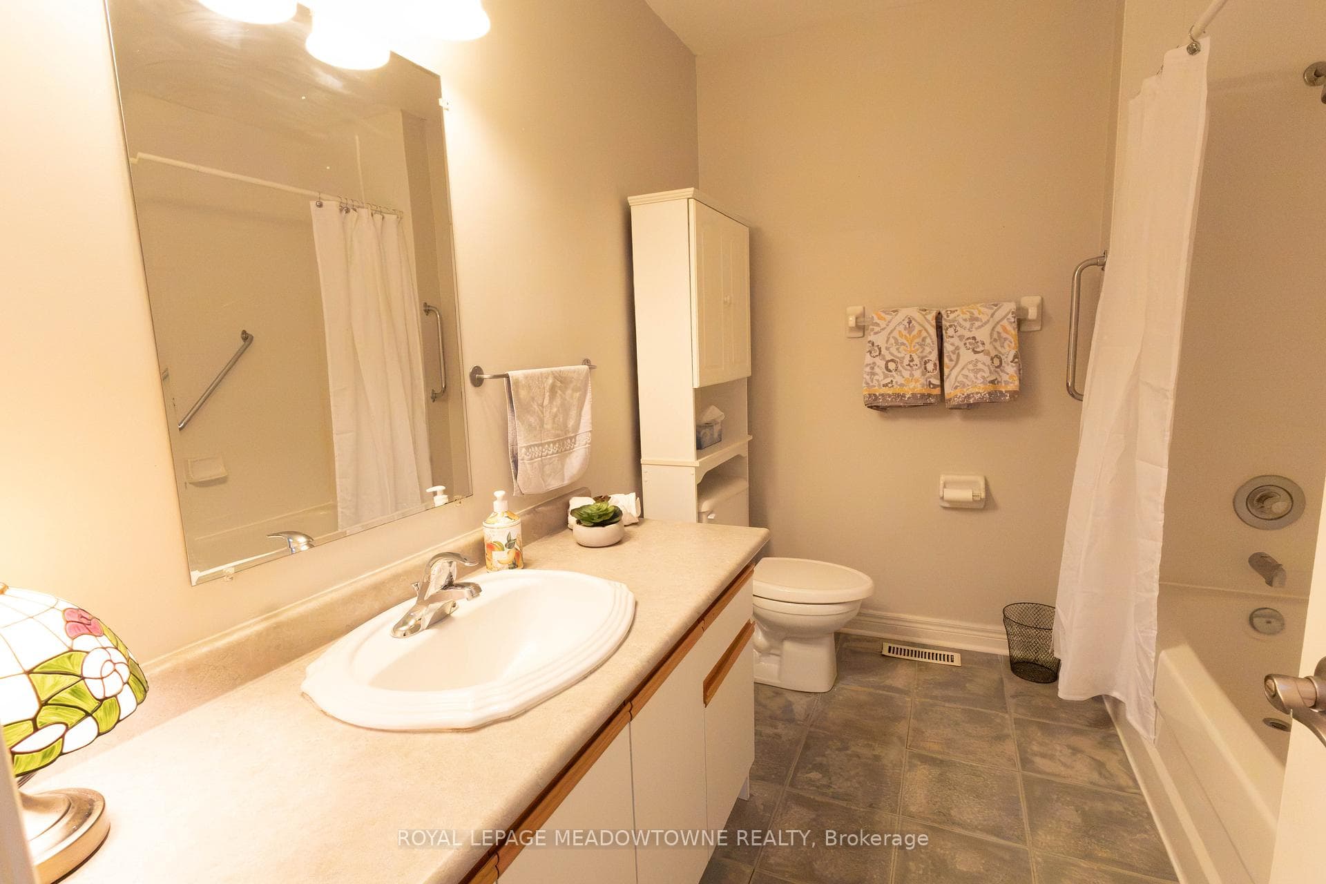89 Royal Beech Drive photo 13