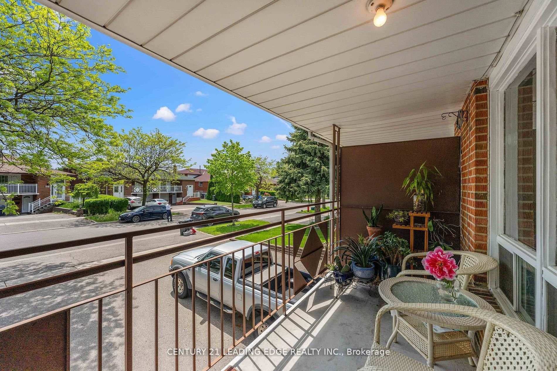 881 Blairholm Avenue photo 37