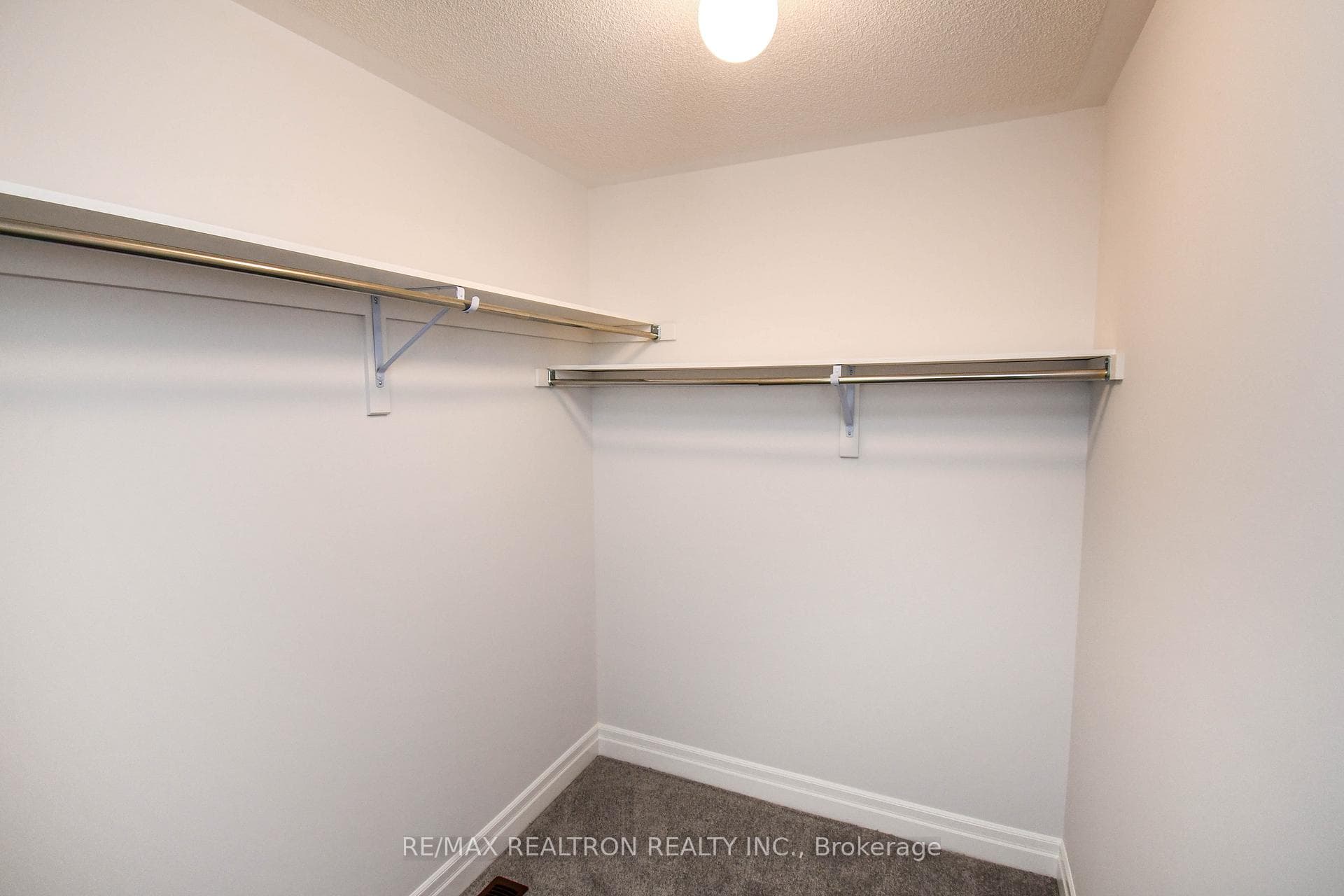 36 Del Ray Crescent photo 26