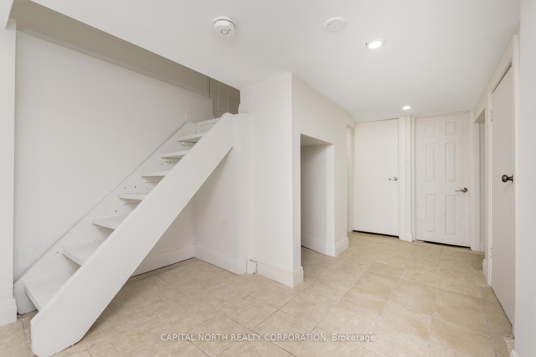 564 King Street Unit 3 photo 7
