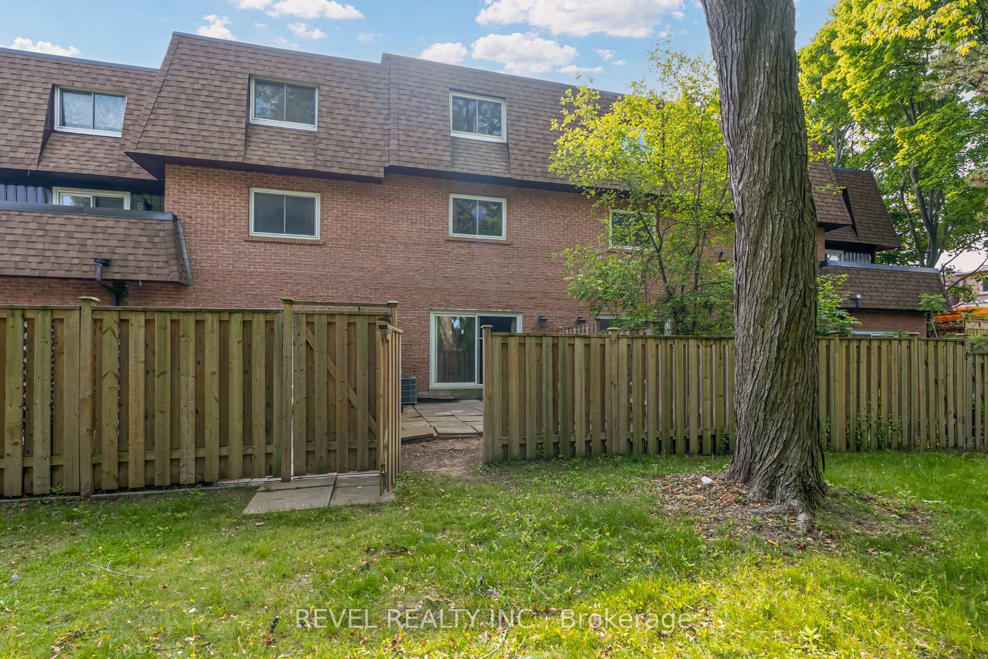 20 Hainford Street Unit #19 photo 39
