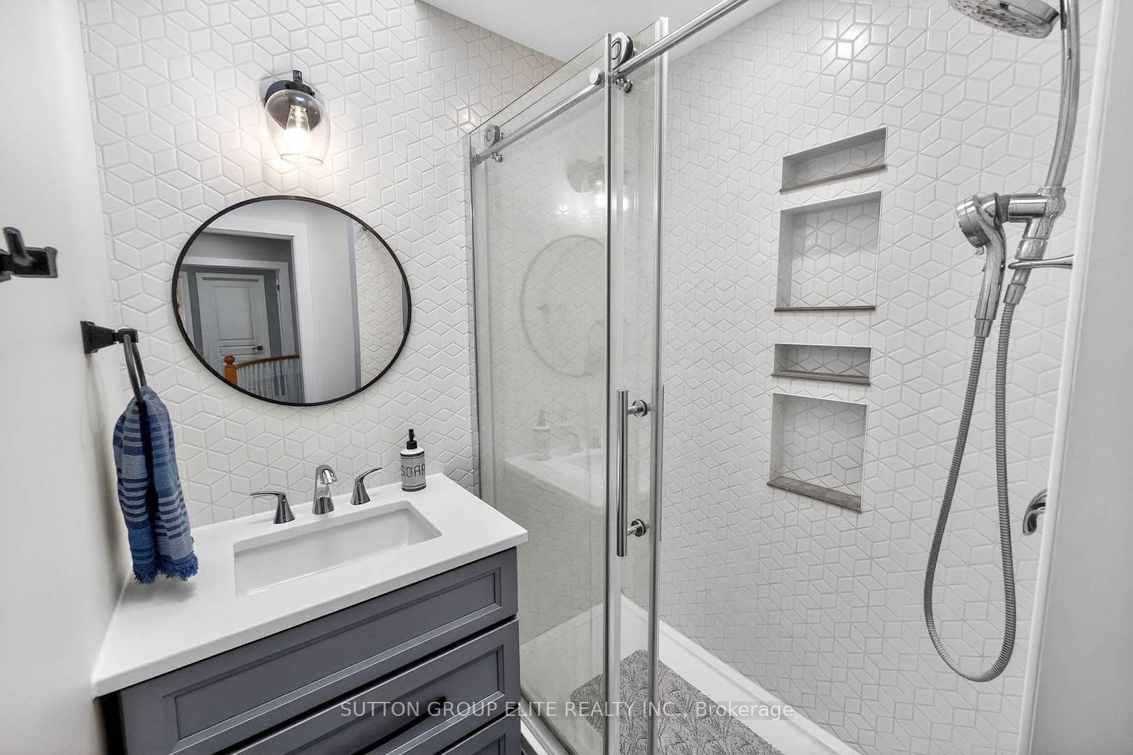 11 Elderberry Lane photo 39