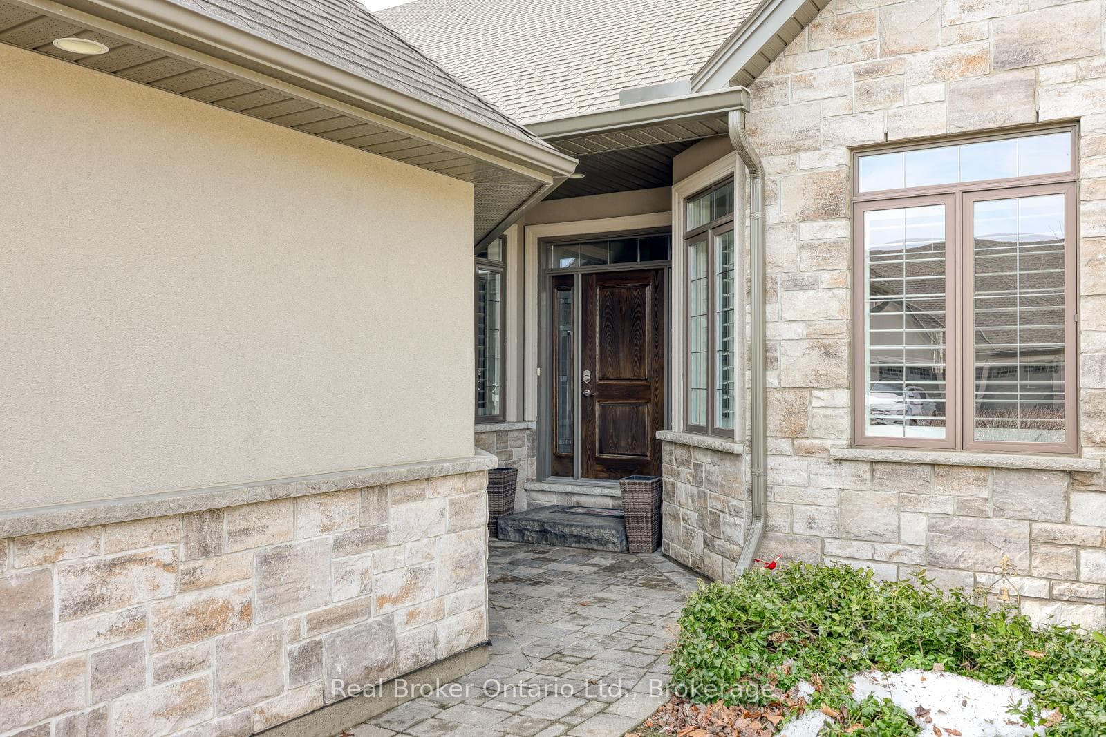 247 Munnoch Boulevard Unit 2 photo 3