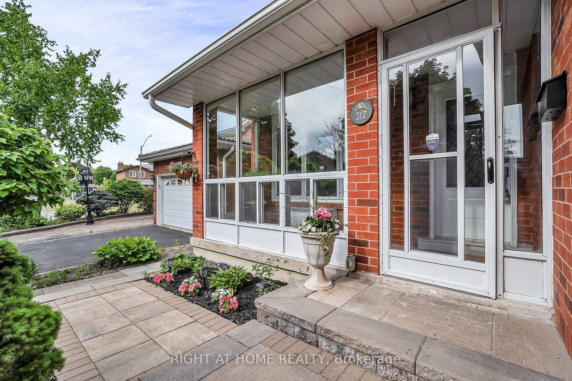 317 Atha Avenue photo 2