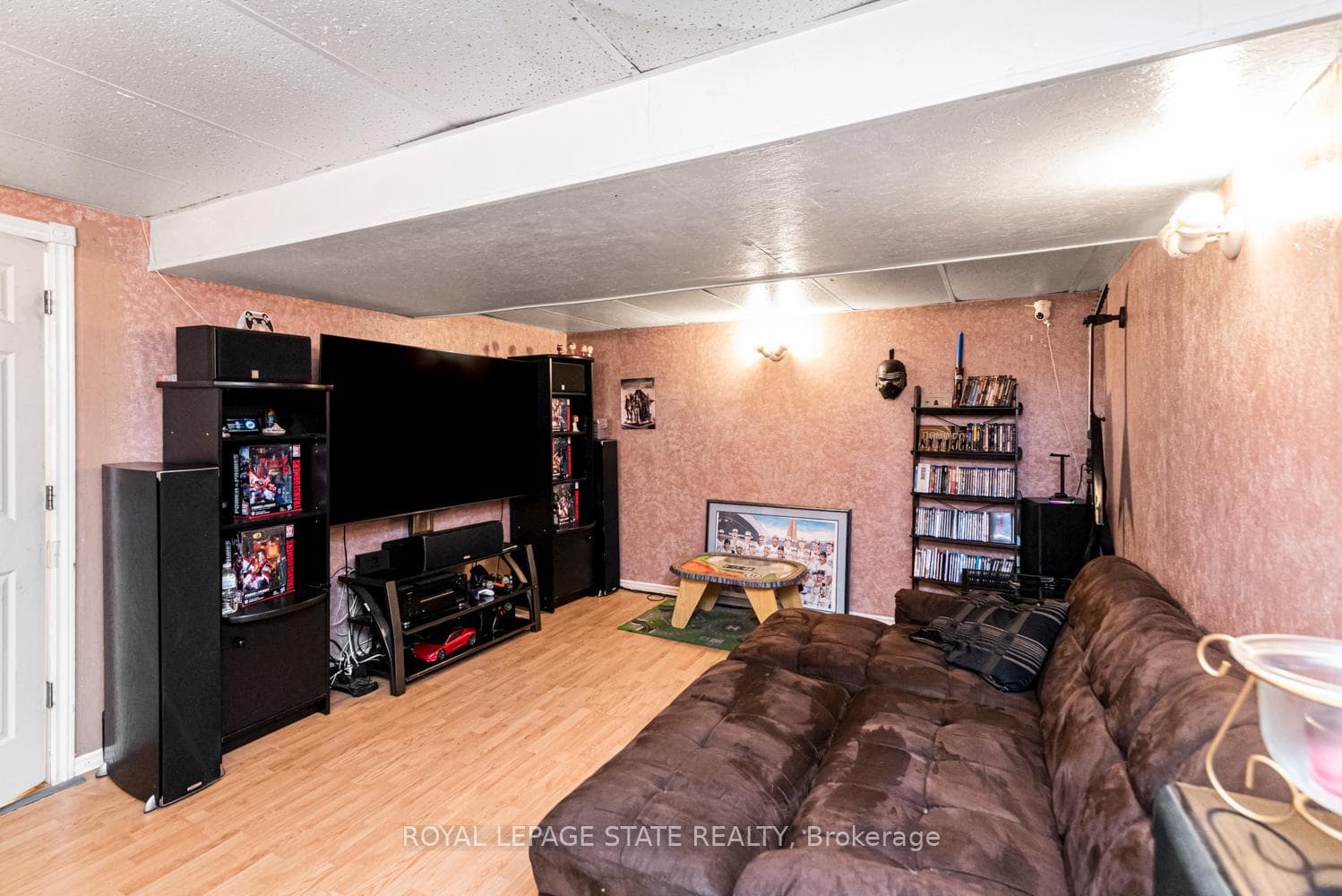 127 Terni Boulevard photo 33