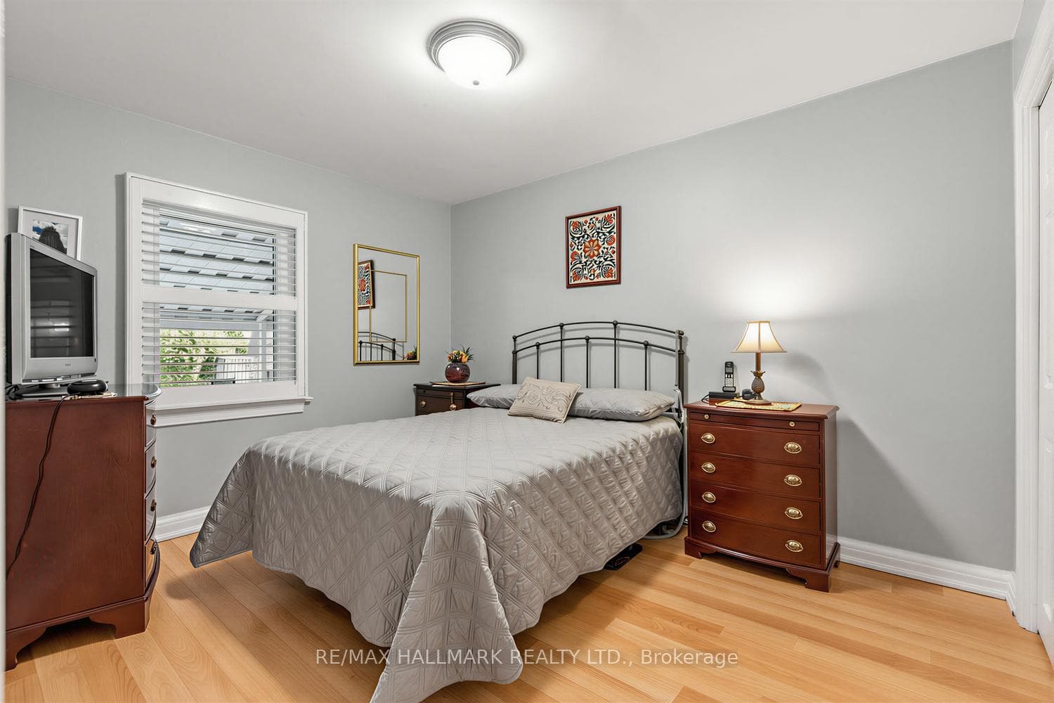 40 Bowie Avenue photo 16