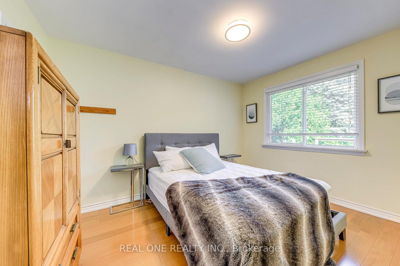 1377 Sheldon Avenue photo 29