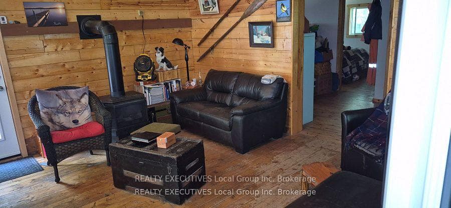 855 Lake Temagami Island photo 9