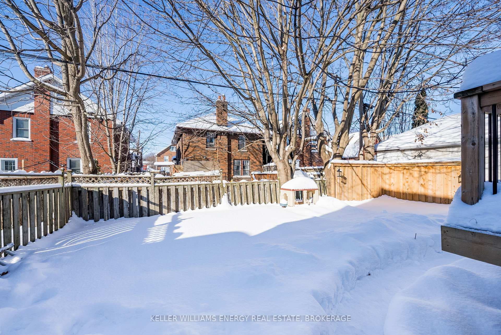 92 Oshawa Boulevard photo 21