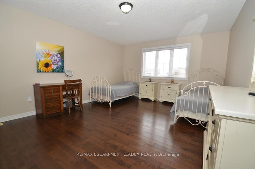 1132 Harrogate Drive photo 22