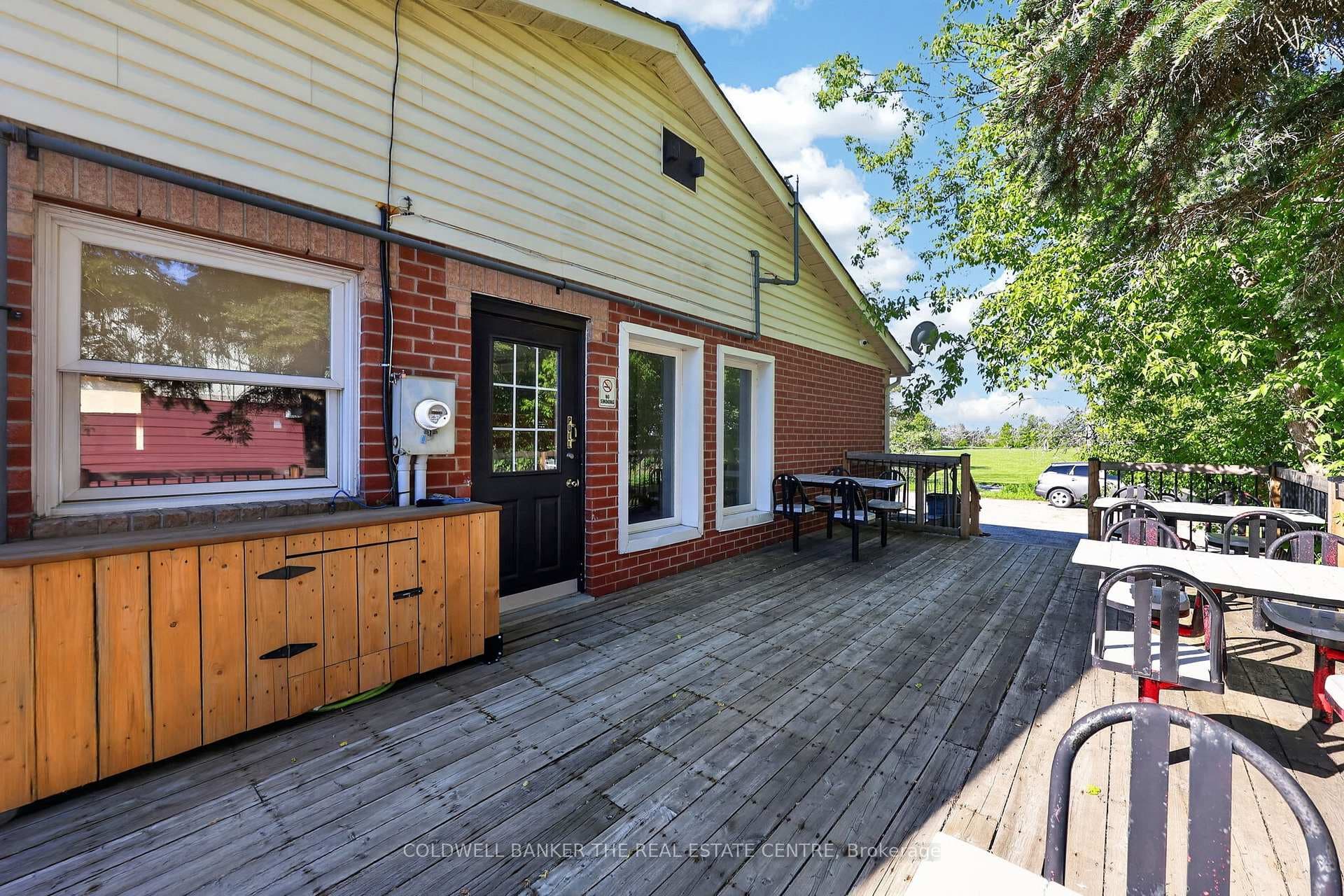 56 Yonge Street photo 11
