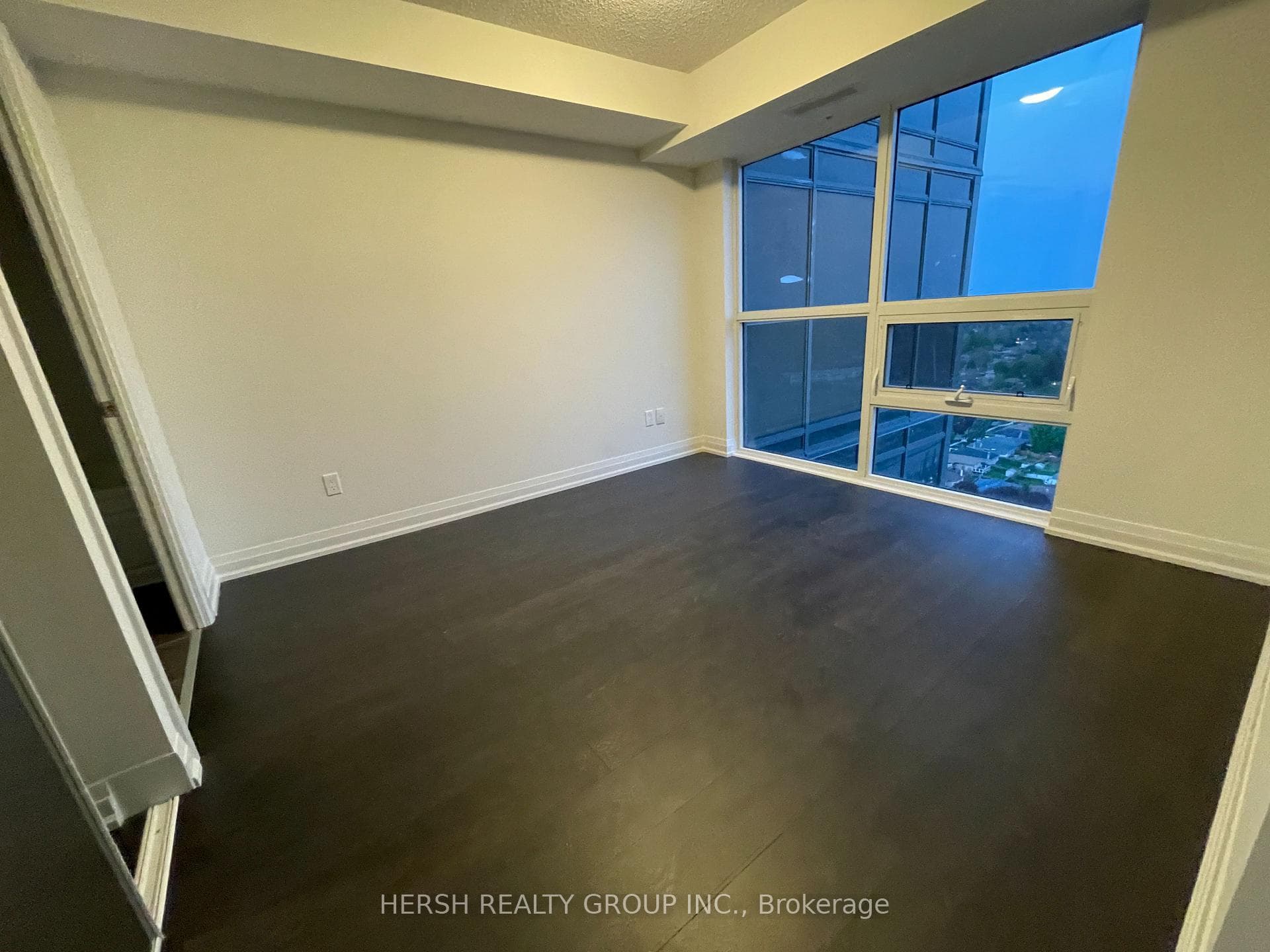 20 Meadowglen Place Unit 2304 photo 12
