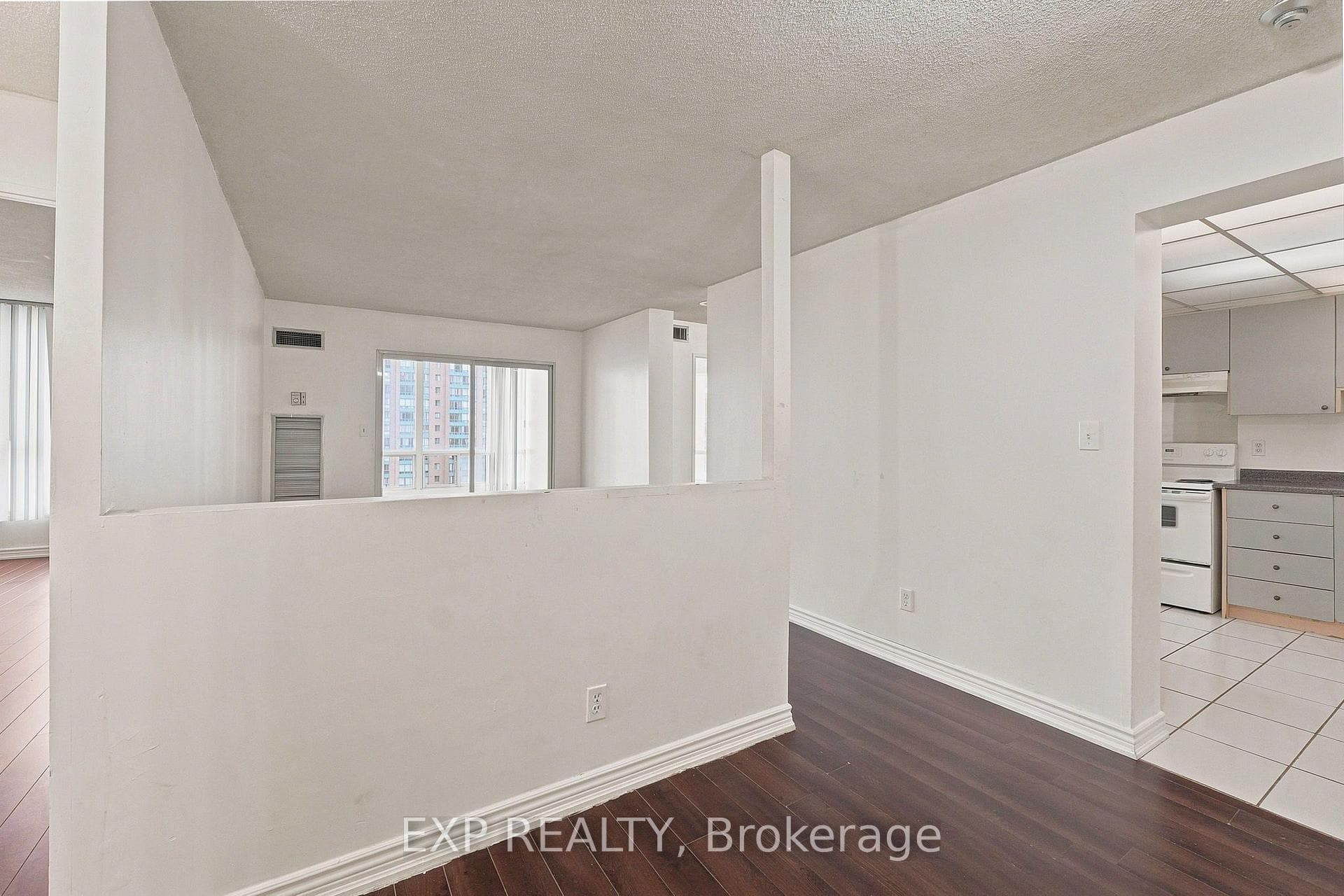 155 Hillcrest Avenue Unit 1114 photo 4