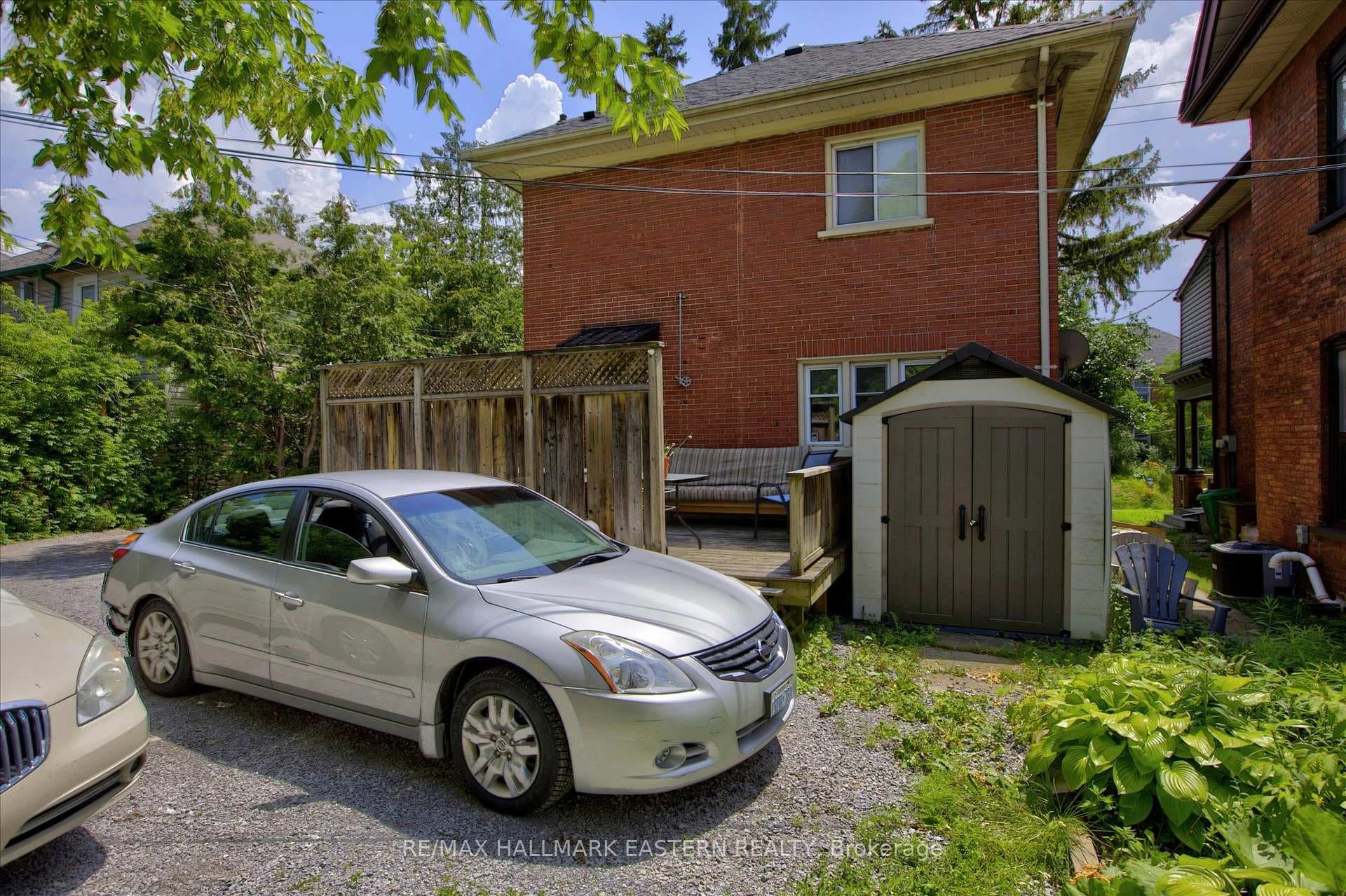 226 Mcdonnel Street photo 34
