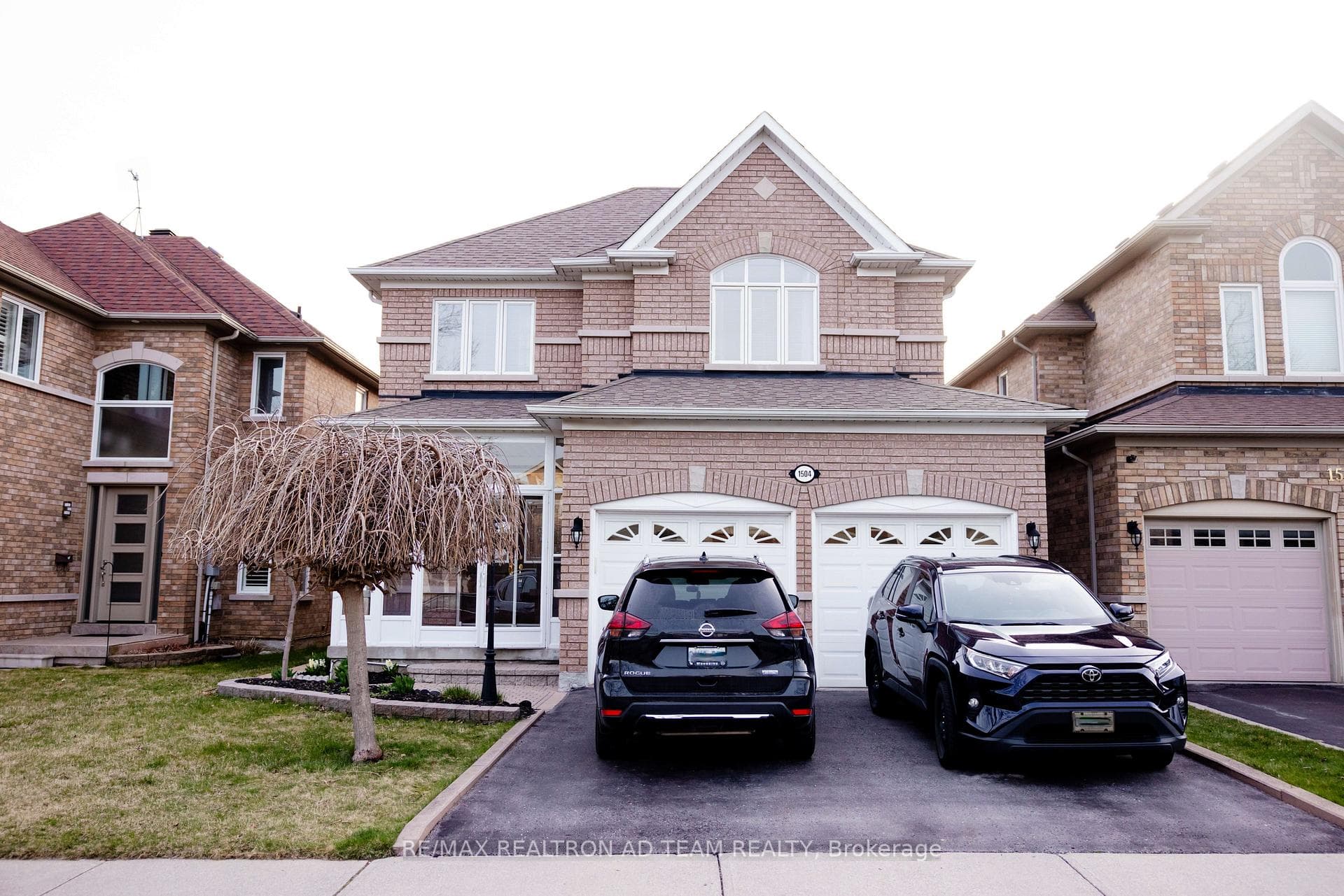 1504 Garland Crescent photo 1
