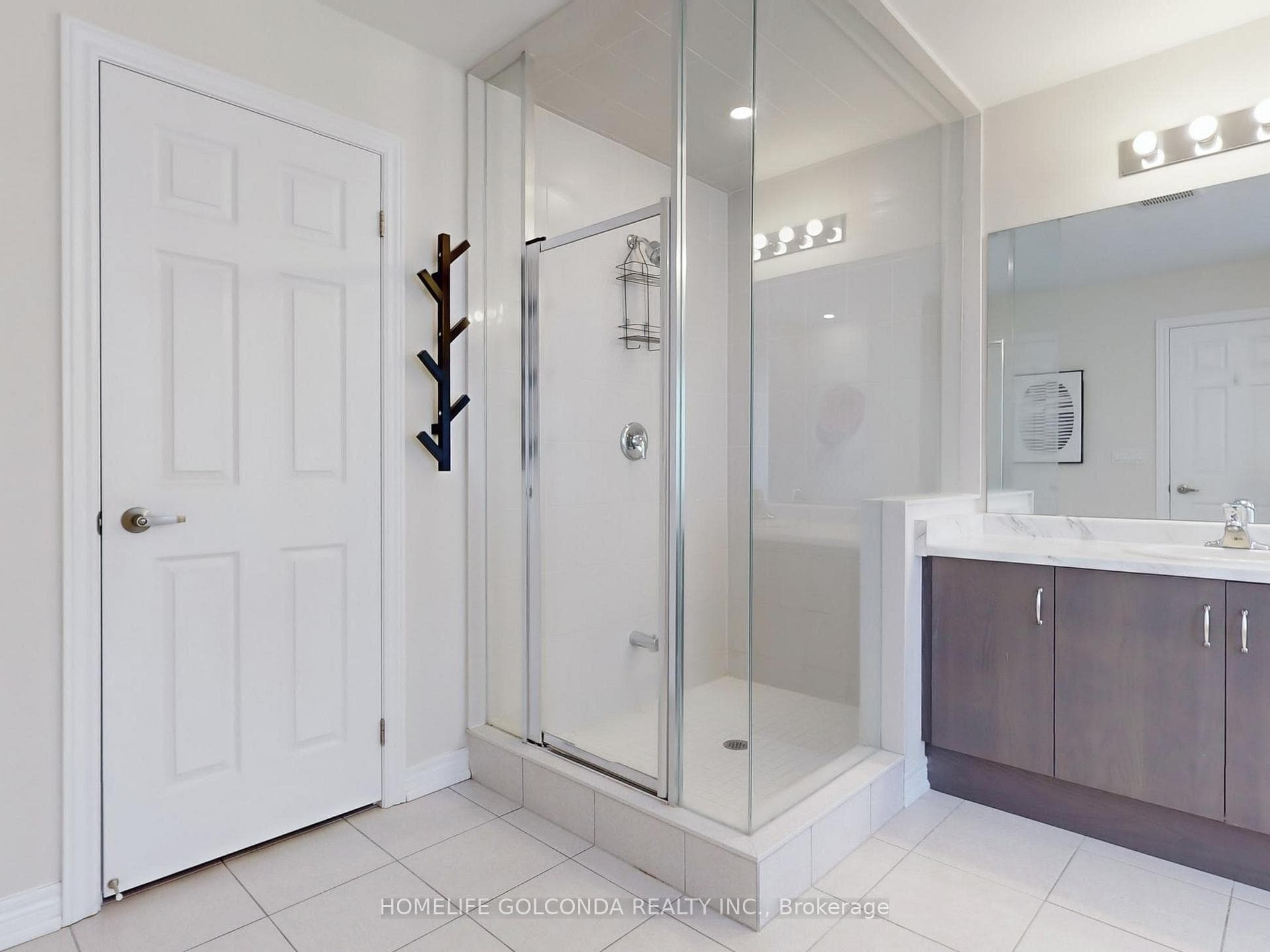 16 Eastgrove Square photo 39