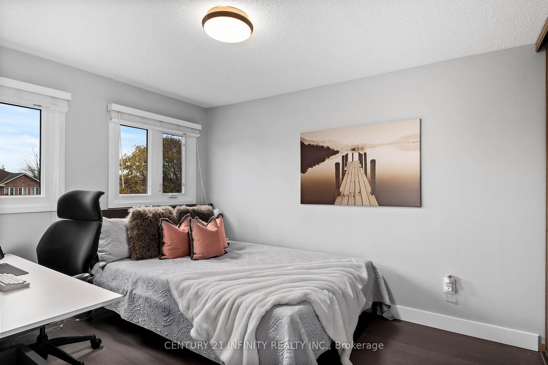 103 Ravenscroft Road photo 20