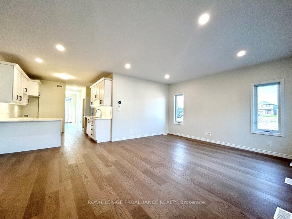 37 Athabaska Drive photo 14