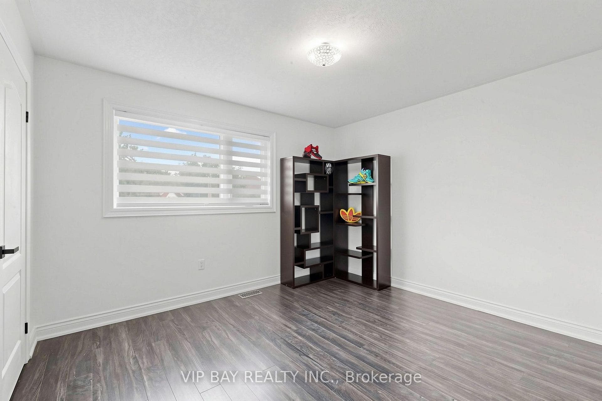 77 Amberview Drive photo 28