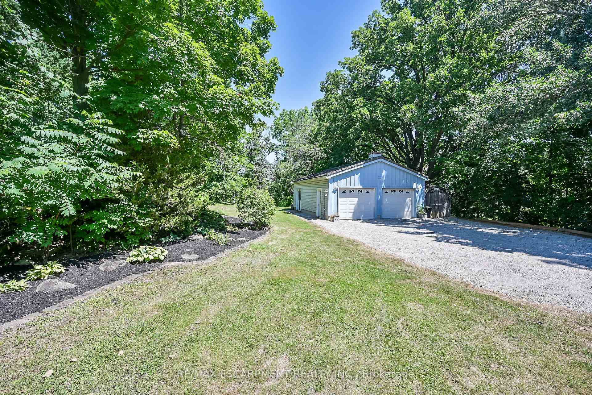94 Sutherland Street photo 37