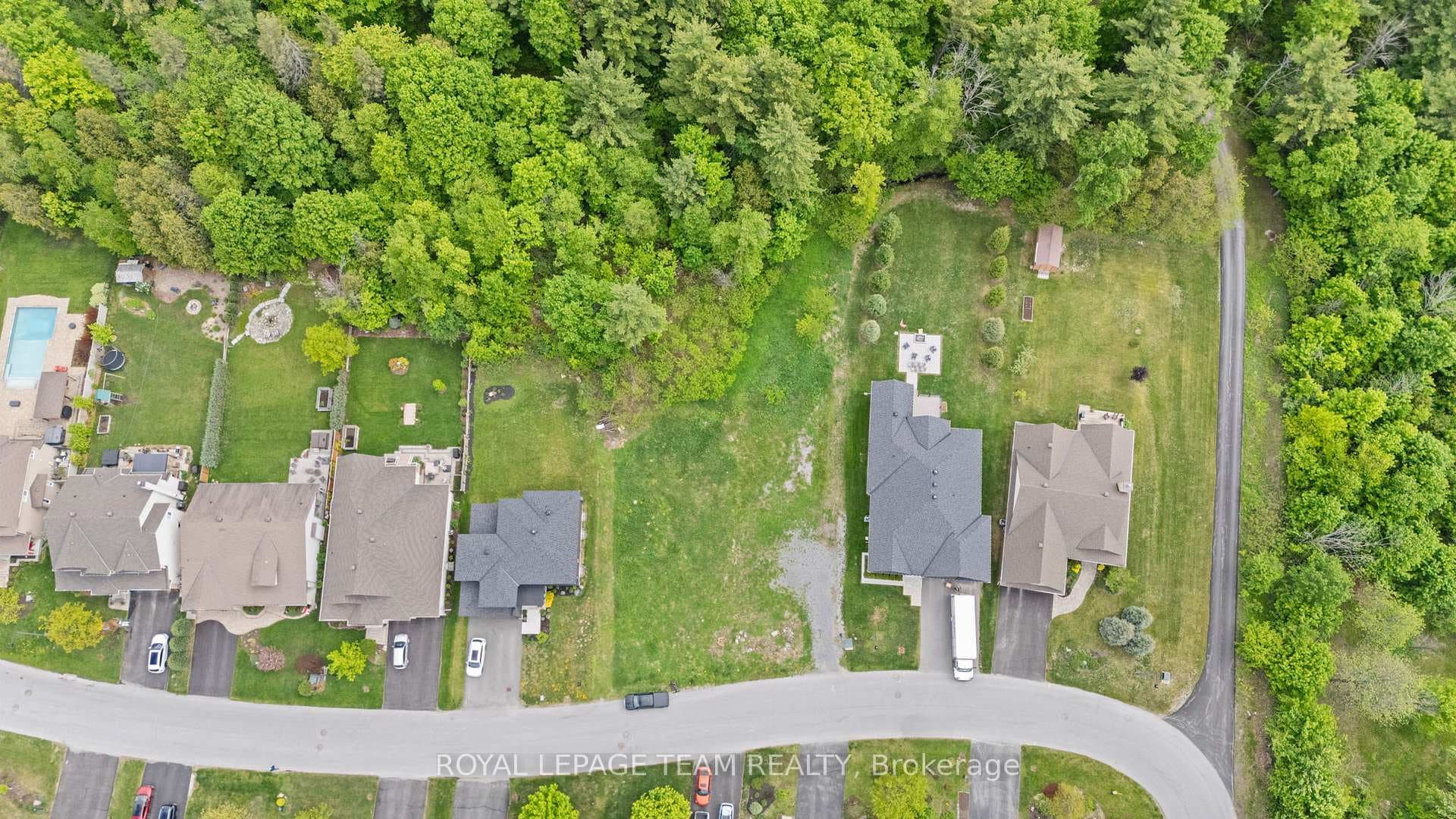 199 Charlie's Lane photo 4