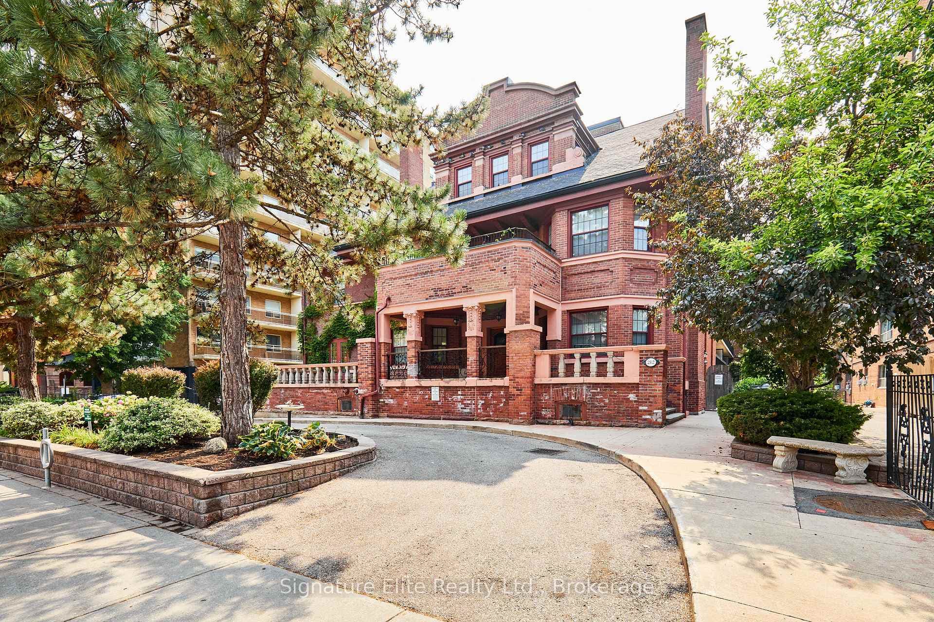 212 St George Street Unit 405 photo 1