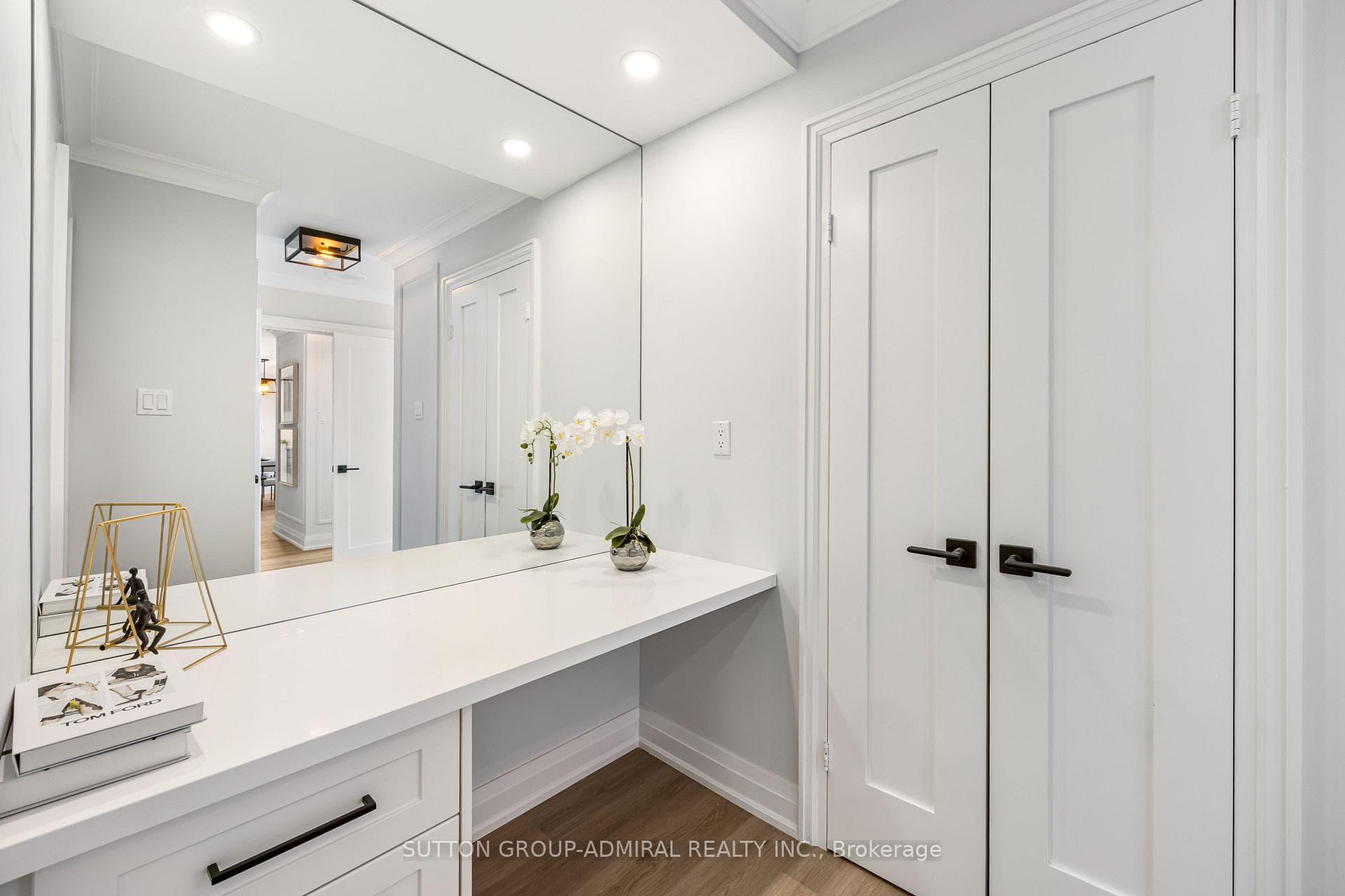 131 Beecroft Road Unit 409 photo 8